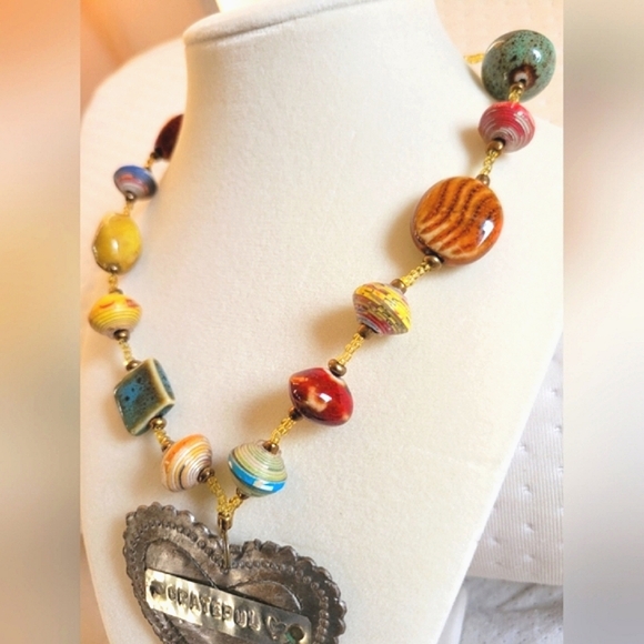 ✨️HP✨️NWOT Pretty Boho Artisan Colorful Multi Bead Metal Heart Necklace - Picture 7 of 8